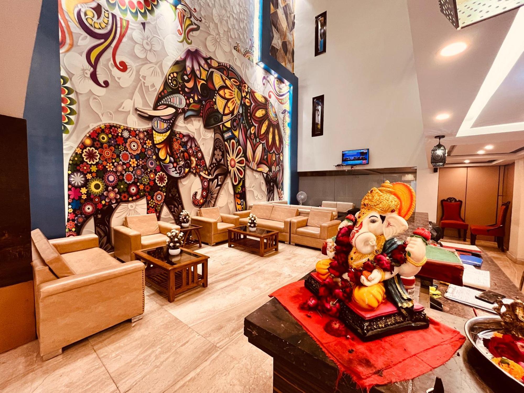 Hotel The Gold Inn - Karol Bagh Delhi Dış mekan fotoğraf