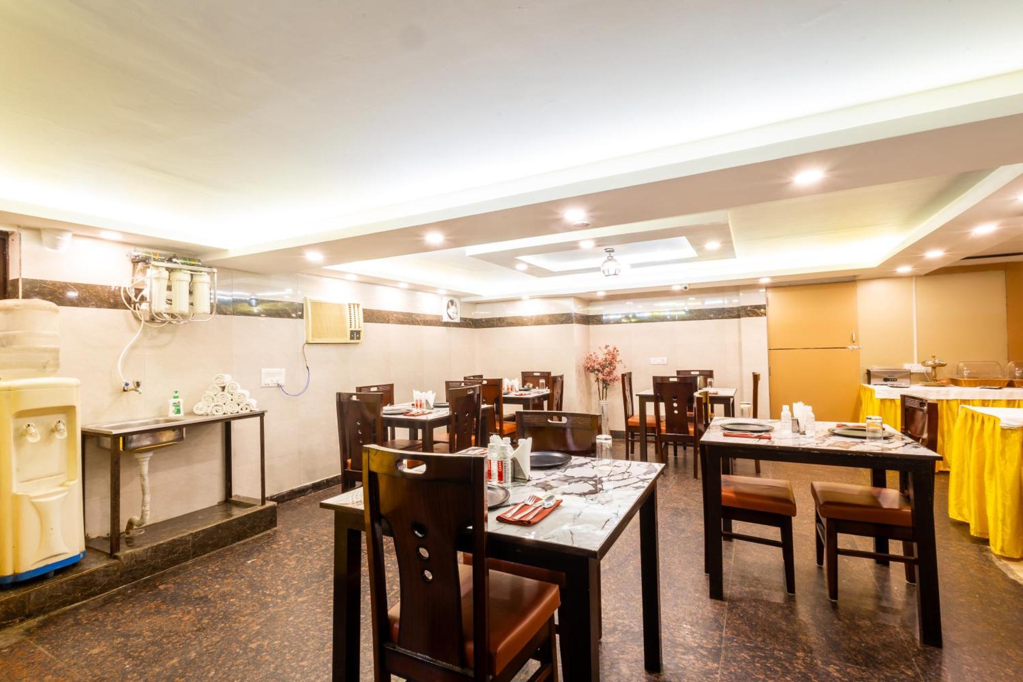 Hotel The Gold Inn - Karol Bagh Delhi Dış mekan fotoğraf