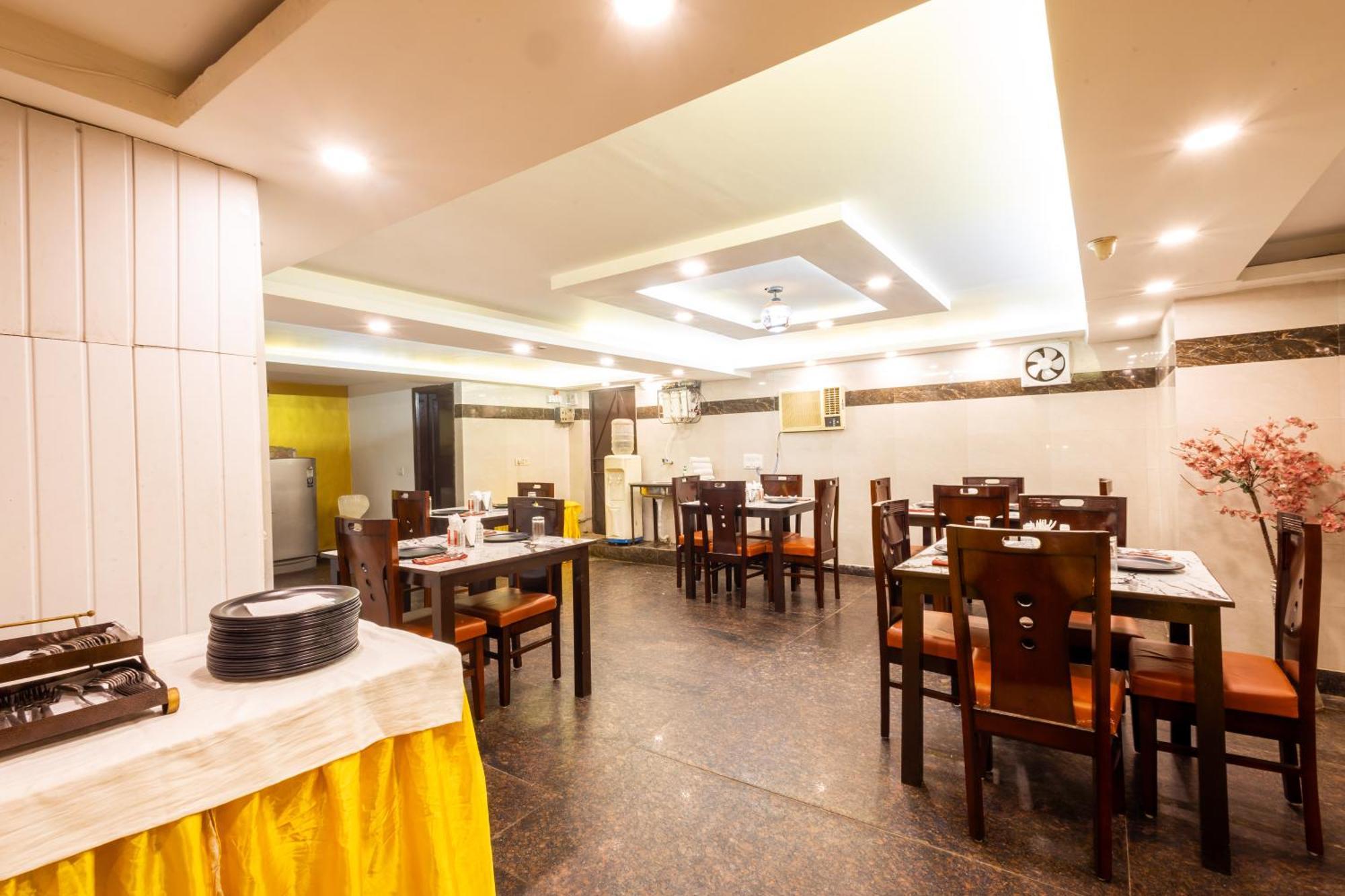 Hotel The Gold Inn - Karol Bagh Delhi Dış mekan fotoğraf