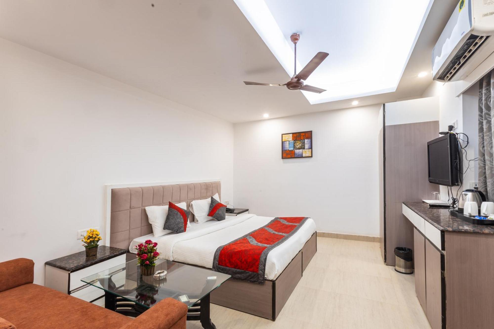 Hotel The Gold Inn - Karol Bagh Delhi Dış mekan fotoğraf