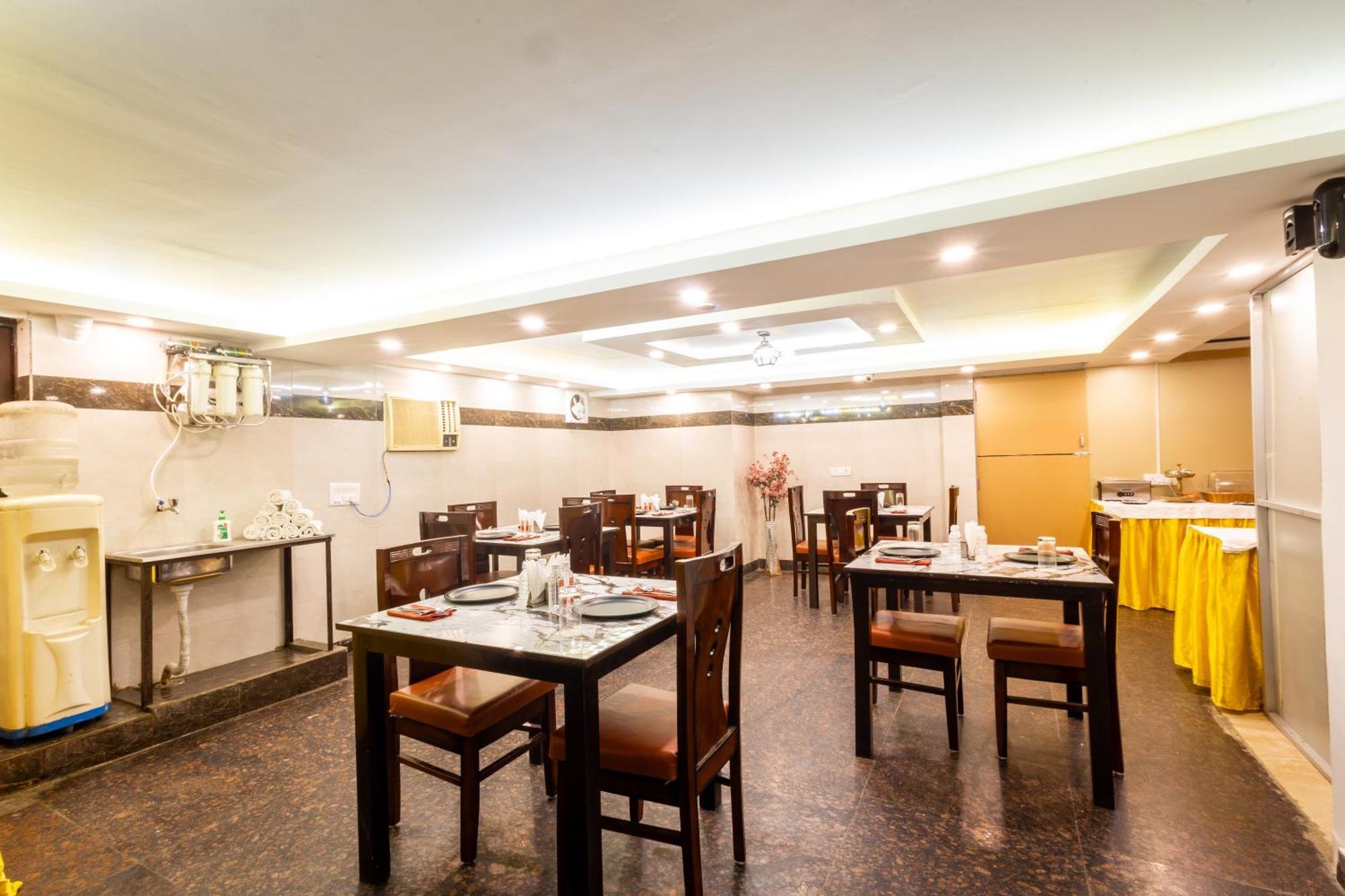 Hotel The Gold Inn - Karol Bagh Delhi Dış mekan fotoğraf