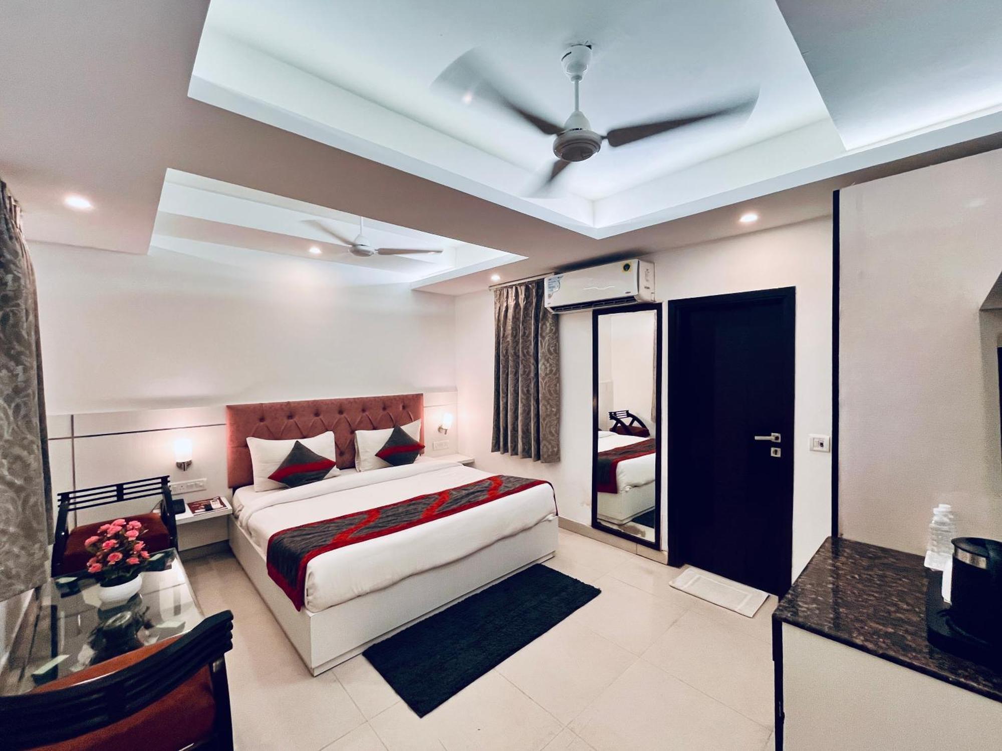 Hotel The Gold Inn - Karol Bagh Delhi Dış mekan fotoğraf