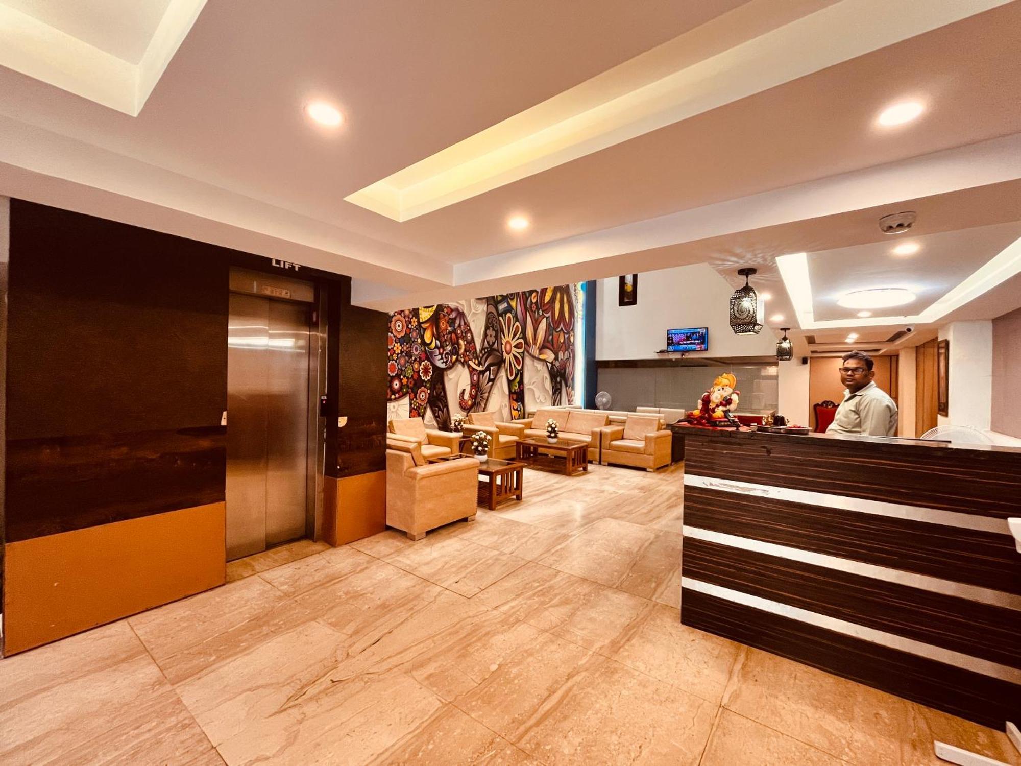 Hotel The Gold Inn - Karol Bagh Delhi Dış mekan fotoğraf
