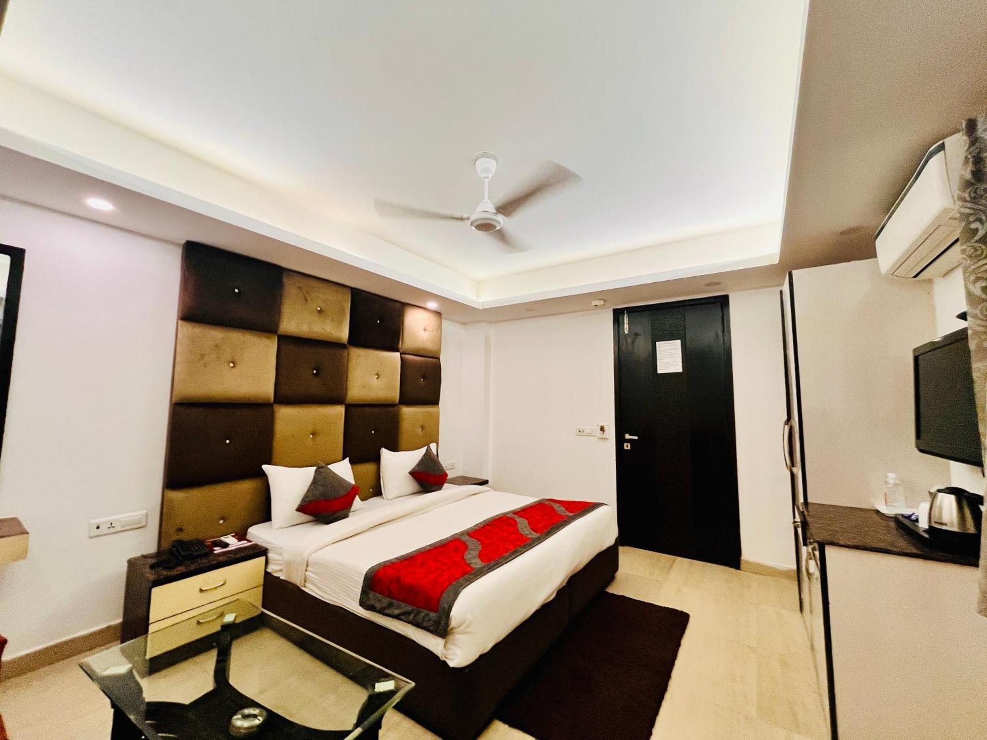 Hotel The Gold Inn - Karol Bagh Delhi Dış mekan fotoğraf