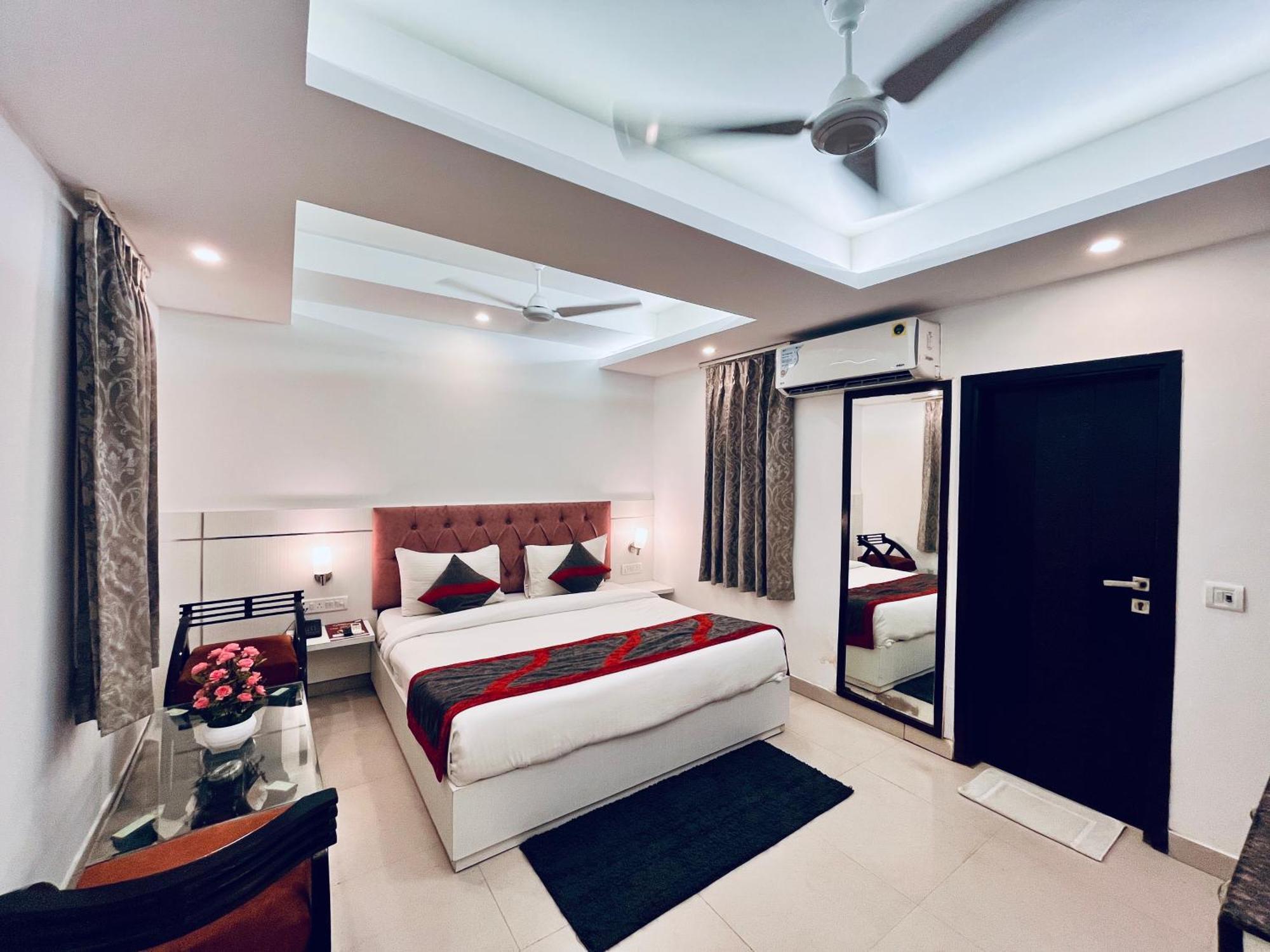 Hotel The Gold Inn - Karol Bagh Delhi Dış mekan fotoğraf
