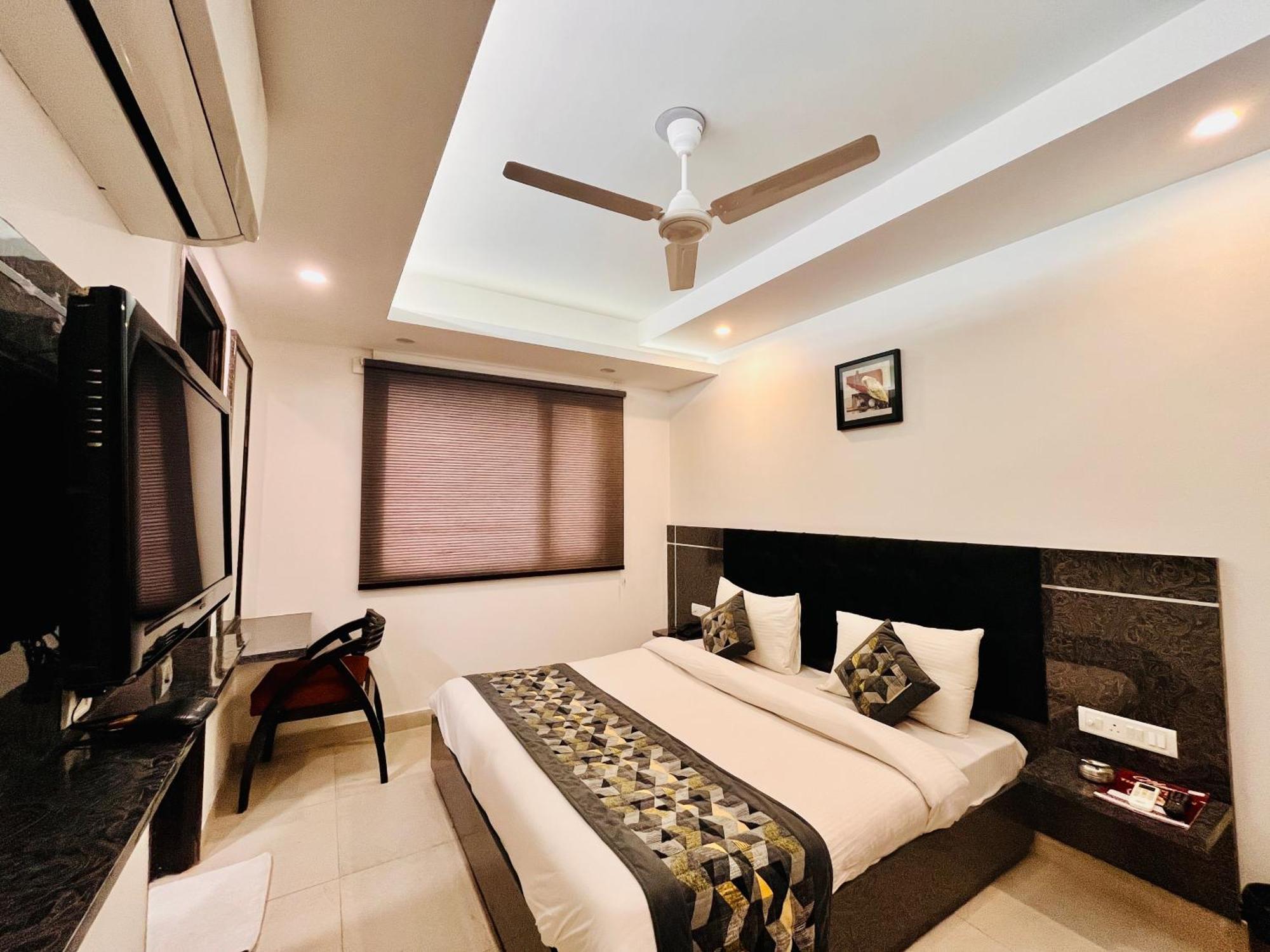 Hotel The Gold Inn - Karol Bagh Delhi Dış mekan fotoğraf
