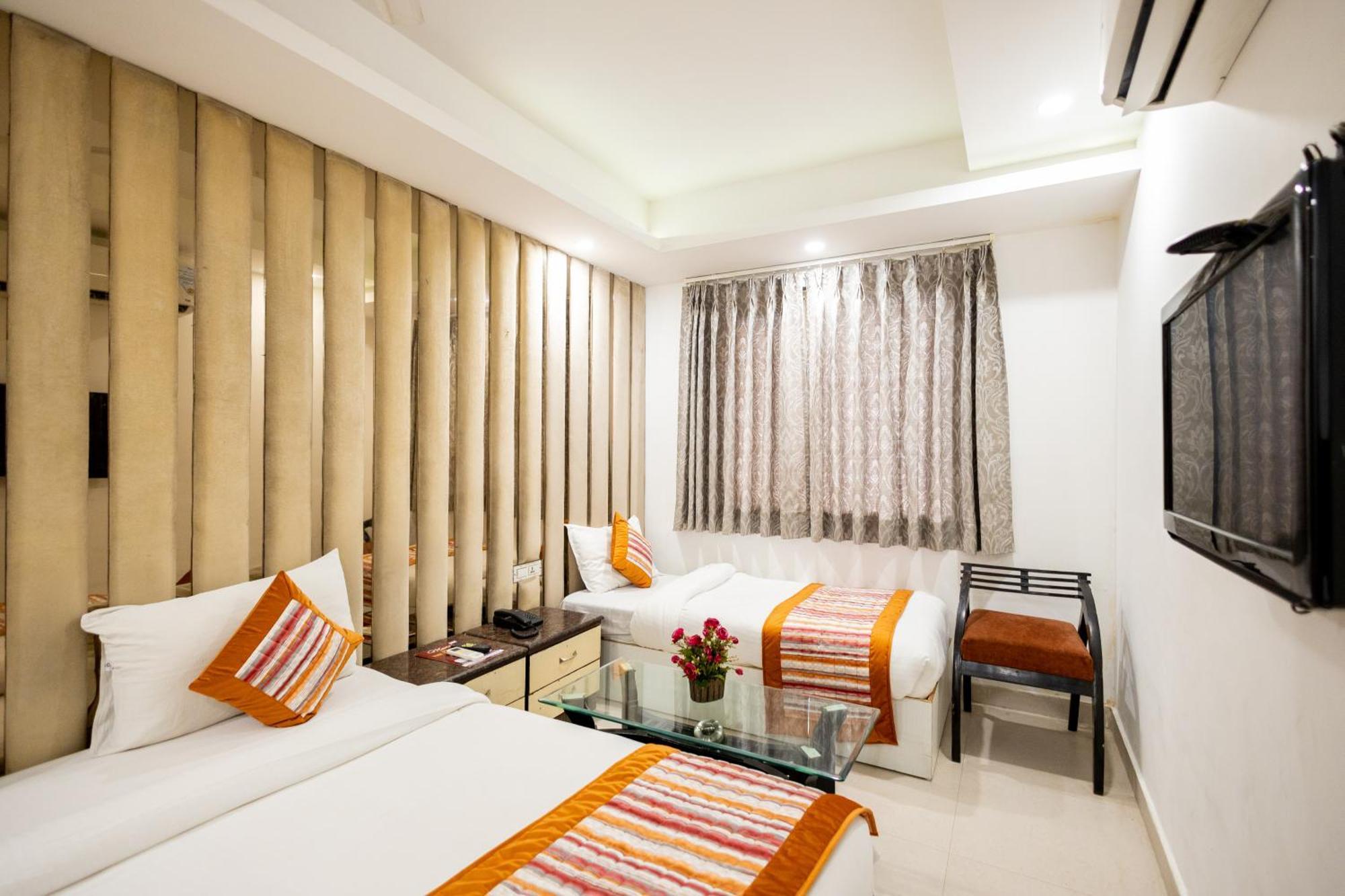 Hotel The Gold Inn - Karol Bagh Delhi Dış mekan fotoğraf