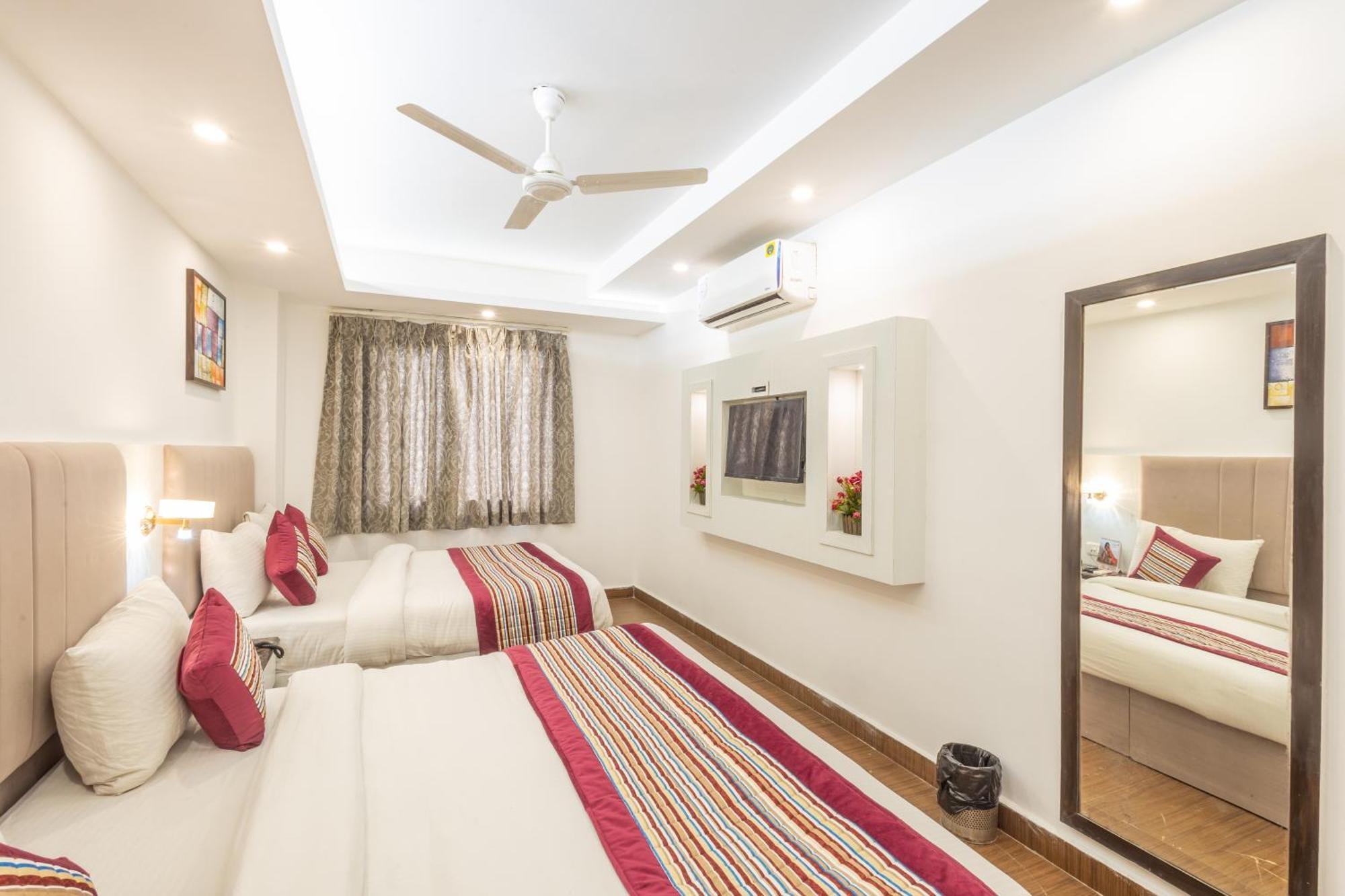 Hotel The Gold Inn - Karol Bagh Delhi Dış mekan fotoğraf